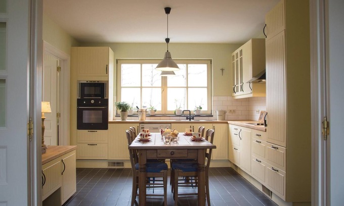 Hoepertingen House | 4 bedroom accommodation in Borgloon