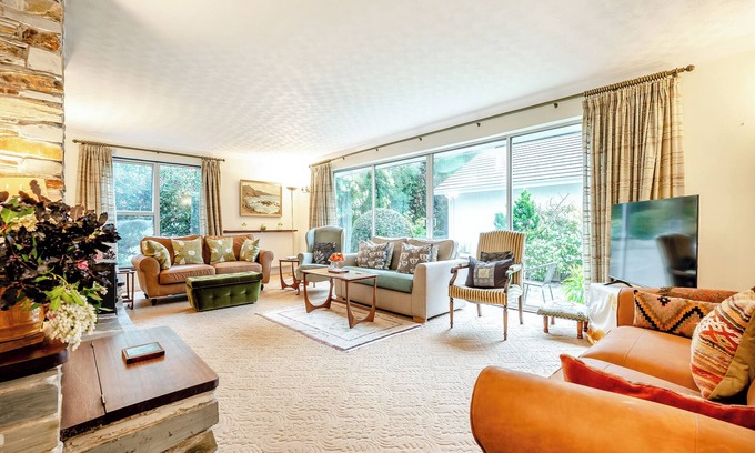 Camborne Cottage | 4 bedroom accommodation in South Tehidy, near Portreath