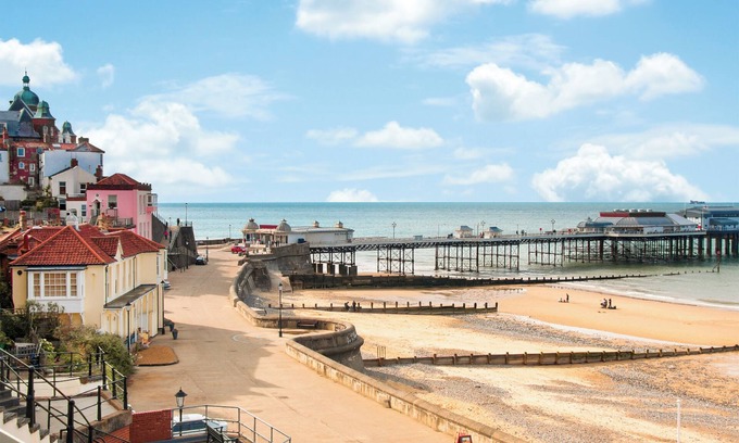 Cromer Cottage | 4 bedroom accommodation in Cromer