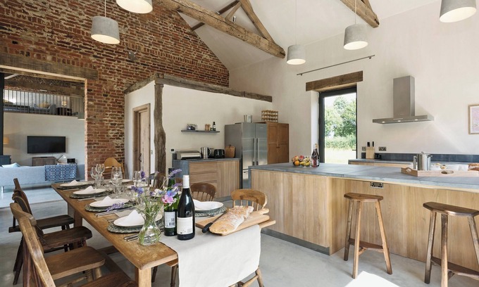 Foxley Cottage | 4 bedroom accommodation in Kerdiston, near Norwich