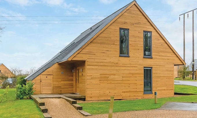 Pocklington Ski Chalet | 4 bedroom accommodation in Pocklington, York