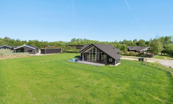 Bork Havn House | 4 bedroom amazing home in Hemmet