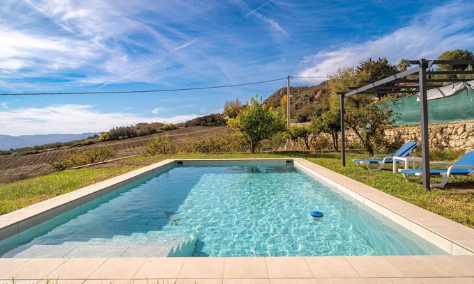 Periana House | 4 bedroom beautiful home in Periana