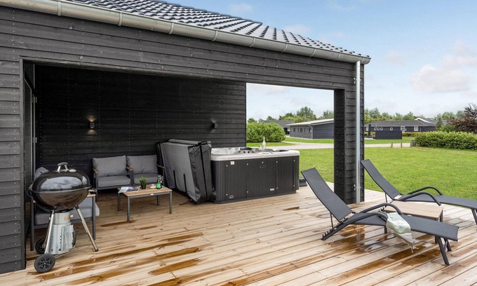 Bork Havn House | 4 bedroom beautiful home in Hemmet