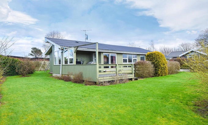 Skastrup Strand House | 4 bedroom cozy home in Bogense