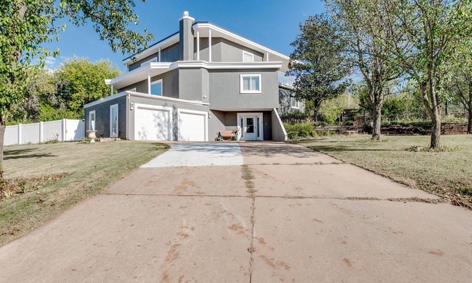 Central Oklahoma City House | 4-bedroom house in delightful Oklahoma City with AC