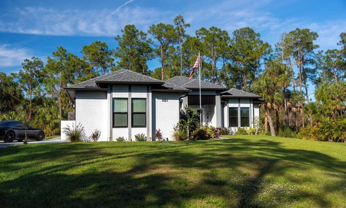 Rural Estates House | 4-bedroom house in fabulous Naples with WiFi, AC. Enjoy your stay