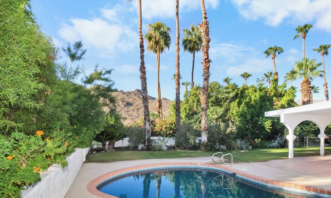 Palm Desert House | 4-Bedroom Luxury Home in Superb Palm Desert
