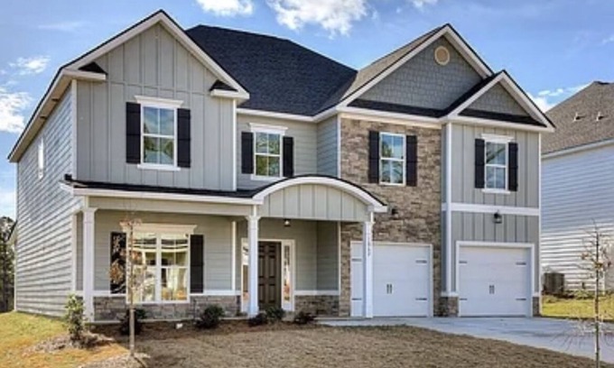 Evans House | 4 Bedroom Masters Rental Evans GA