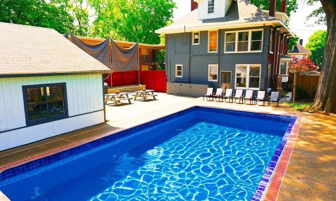 Midtown House | 4 Bedroom Memphis Historic Home and Summer In-ground Swimming Pool