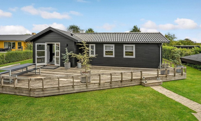 Skastrup Strand House | 4 bedroom stunning home in Bogense