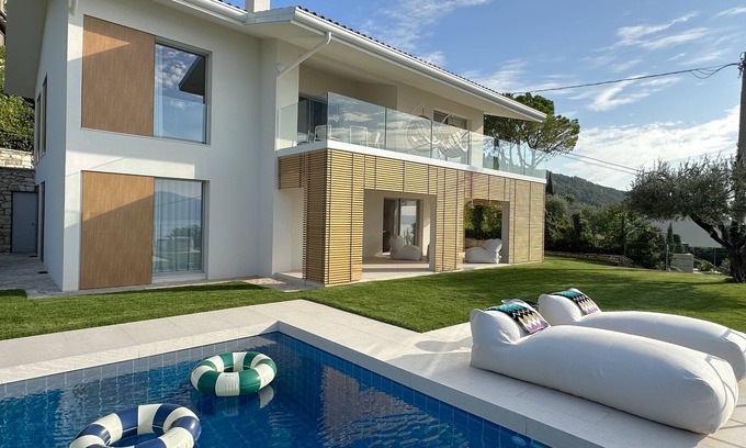 Torri del Benaco Villa | 4 Bedroom Villa in Torri del Benaco