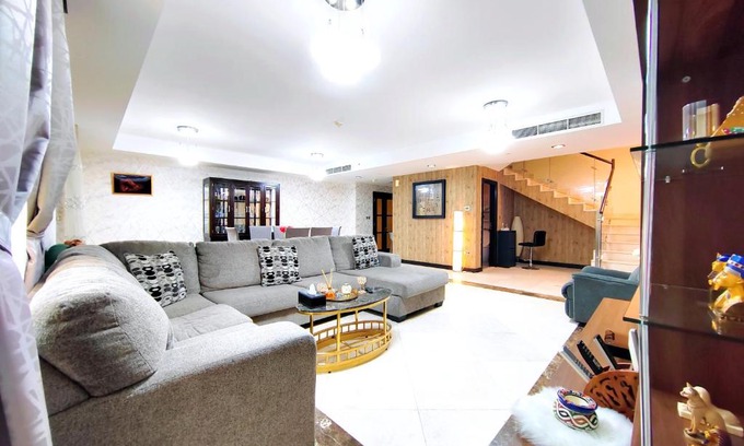 Dubai Marina Villa | 4-bedroom Villa With Huge Private Garden on JBR
