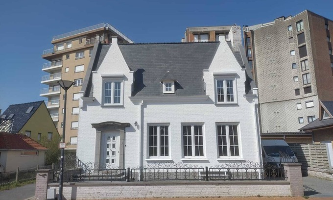 Westende Villa | 4 bedrooms, 10 pers, vacation home 5 min from the sea (rest on the sea)