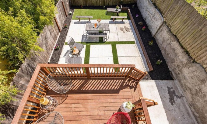 Ingleside House | 4 bedrooms + 3 bathrooms