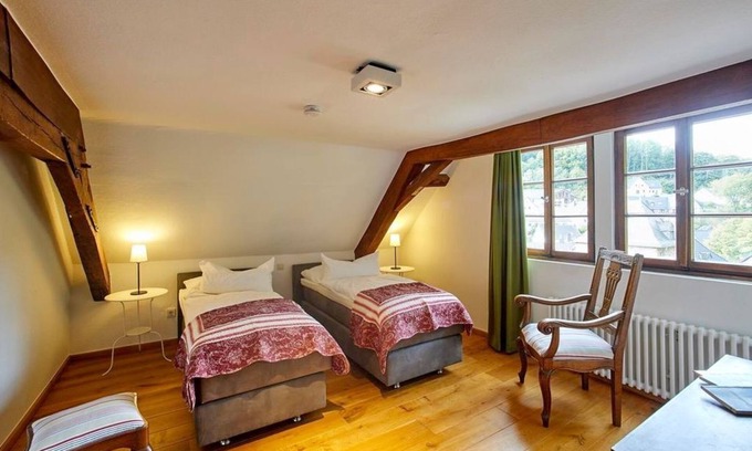 Blankenheim Apartment | 4-bett-appartement Burg, Dusche/wc, 2 Schlafräume - Der Quellenhof