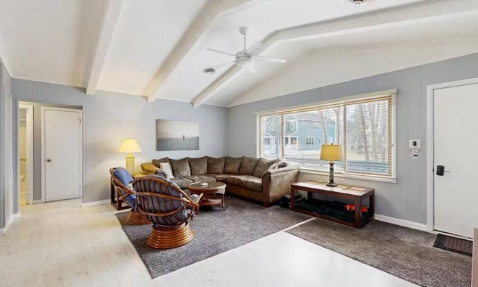 Bethany Beach House | 4 BR Windjammer on Quiet Cul-de-Sac close to beach 696 Collins Ct. Bethany Beach