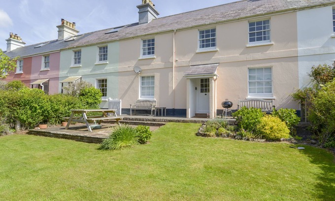 Hope-Cove Cottage | 4 COASTGUARDS COTTAGE, family friendly, with open fire in Hope Cove