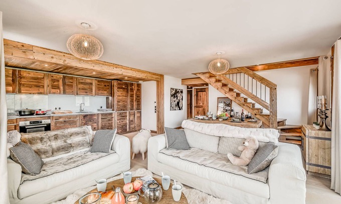 Les Boisses Apartment | 4* Duplex Apartment on the Slopes in Tignes with Hotel Services and Spa Access