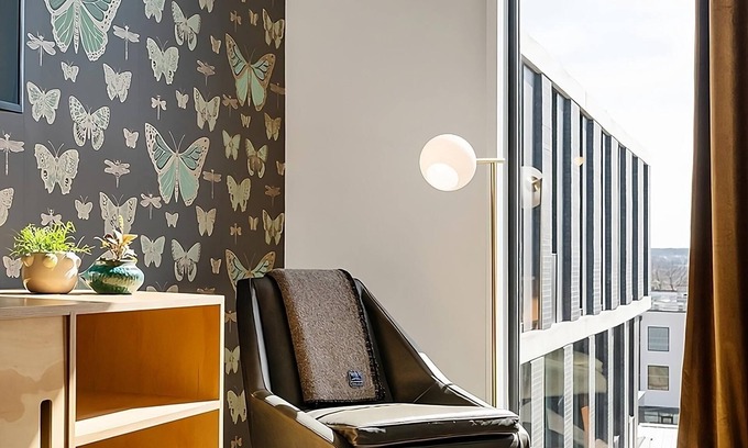 East Cesar Chavez Hotel | 4 Family-friendly Double Rooms at Arrive Austin!