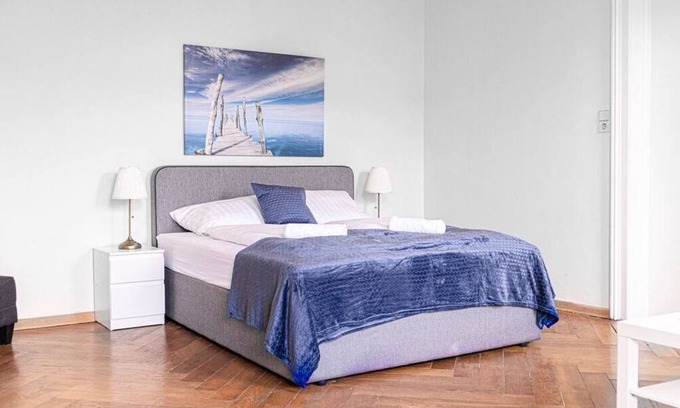 Wahring Apartment | 4 Great Apartments AKH - Ideal for Groups of 19