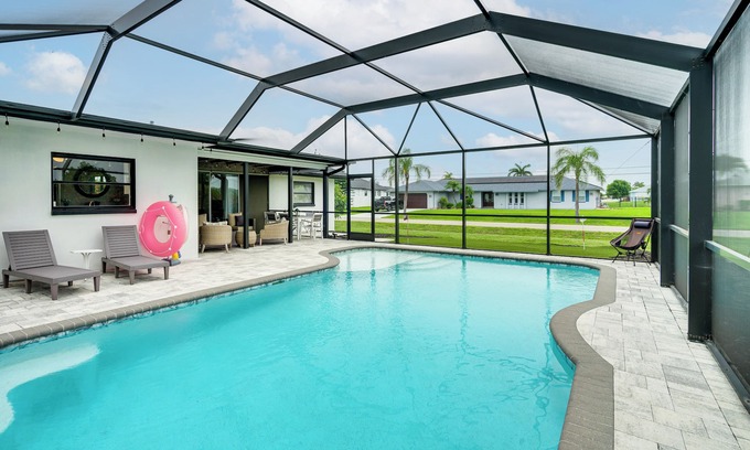 Caloosahatchee House | 4 Mi to Dtwn Cape Coral: Home w/Pool & Patio