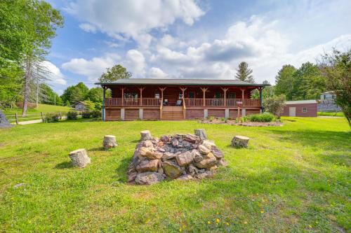 Newland House | 4 Mi to Grandfather Mountain Cabin in Newland!