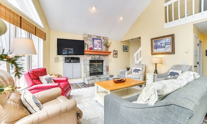 Bellaire Cottage | 4 Mi to Lake Bellaire: Home w/Deck & Pool Access!