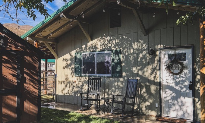 Salmon Other | 4 Miles to Goldbug Hot Springs Adventure Cabin with Mountain Views