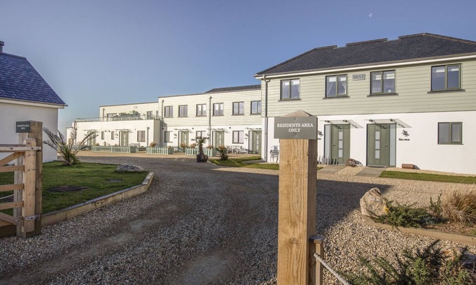 Bolberry Cottage | 4 OCEAN REACH, pet friendly, with a garden in Bolberry