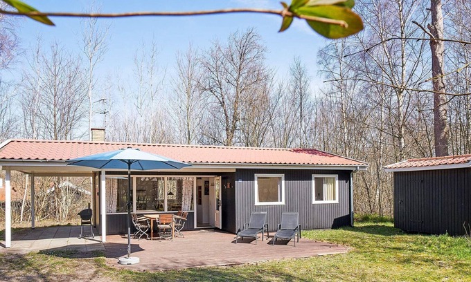 Oster Somarken House | 4 person holiday home in Aakirkeby-By Traum