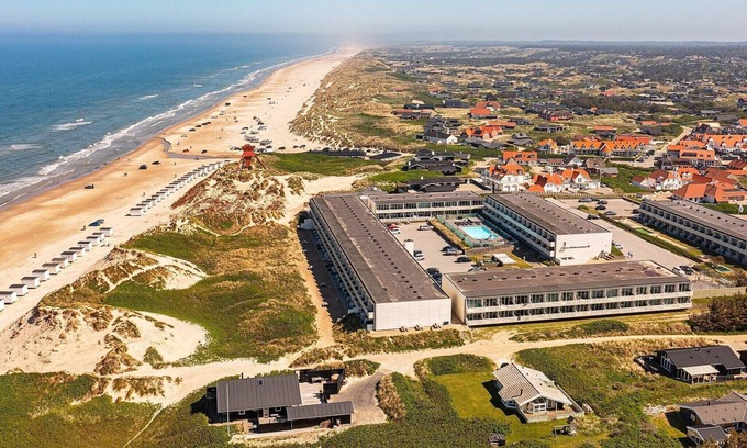 Blokhus Apartment | 4 person holiday home on a holiday park in Blokhus