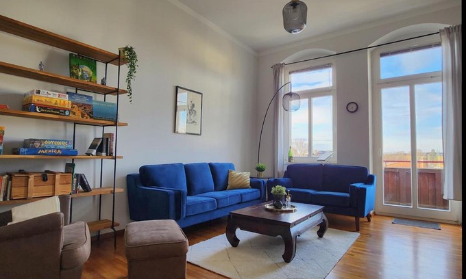 Outer Neustadt Apartment | 4 Raum Wohnung mit Balkon auf 120sqm in Top Lage