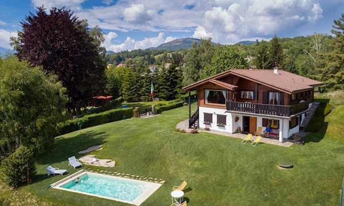 Agra House | 4-room house in absolutely quiet and all-day sunny south facing with dream view