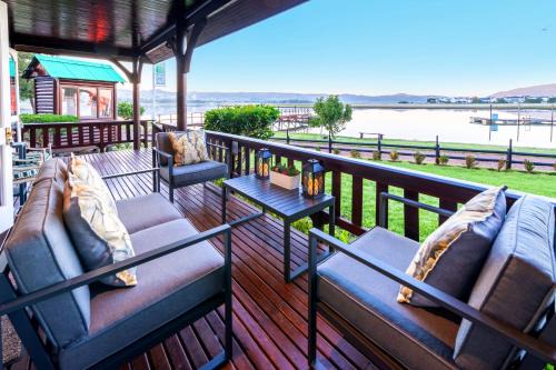 Old Place Apartment | 4 TIDES Knysna River Club by First Private Stays