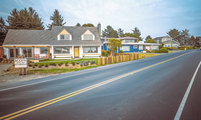 Crescent City North House | 4 Waterfront Houses in 1: "Scopa" + "Selah" + "Seaview" + "SeaSong"