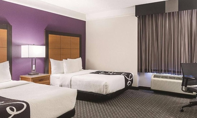 Guasti House | 4 x 2 Double Beds Deluxe Rm at La Quinta Inn & Suites by Wyndham Ontario Airport