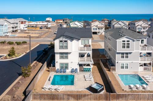 Kitty Hawk House | 4059 - Bikinis Martinis