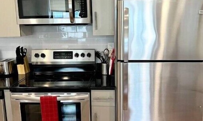 Logan Square Apartment | 407 Sweetest cottage 1bed room Apt in center city