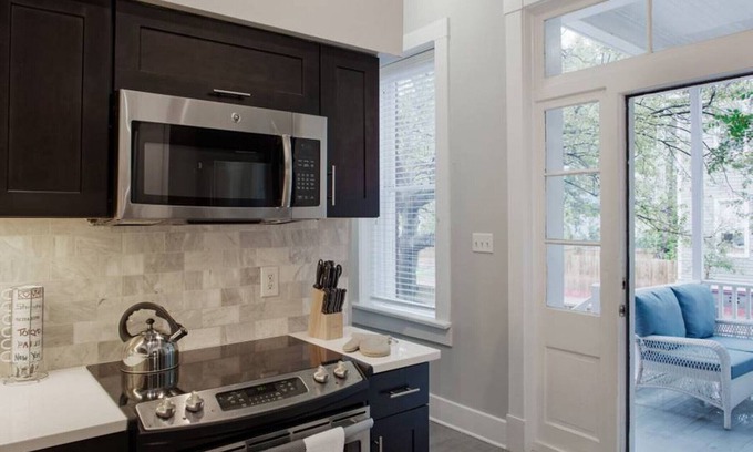 Eastside House | 420Waldburg A · Modern Apt with Southern Charm Blocks from Forsyth