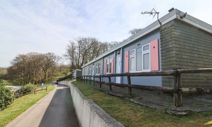 Bucks Cross Cottage | 43 SEA VALLEY, pet friendly, with pool in Bucks Cross, Bideford