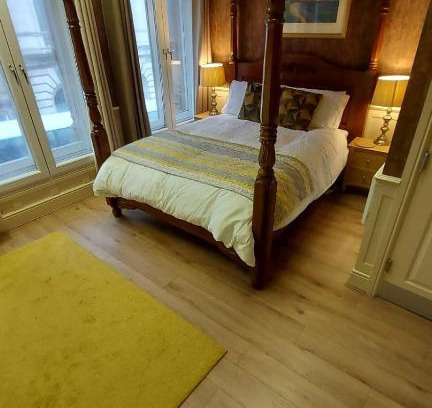 Halifax House | 43A Crown Street