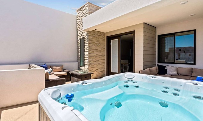 St. George House | 442 m² House ∙ 9 bedrooms ∙ 30 guests
