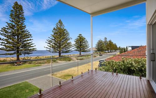 Victor Harbor House | 4A Franklin Pde Encounter Bay - BYO Linen