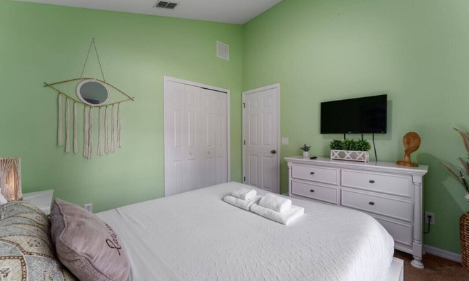 Crystal Cove House | 4BD Home Toy Story Mickey with Pool and Game Room