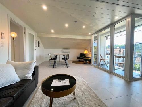 Traunreut Apartment | 4Bed I Klima I 3 Room I Wash I Küche I Parkplatz