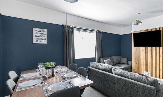 Peasenhall House | 4BR House | Large garden