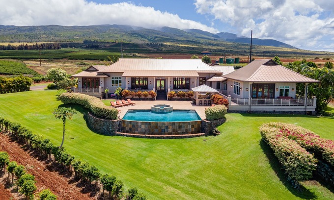Kaanapali House | 4BR Oceanview Estate | Infinity Pool + Pickleball Ct.