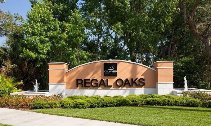 Kissimmee House | 4br Townhome In Regal Oaks Resort Near Disney 4 Bedroom Townhouse