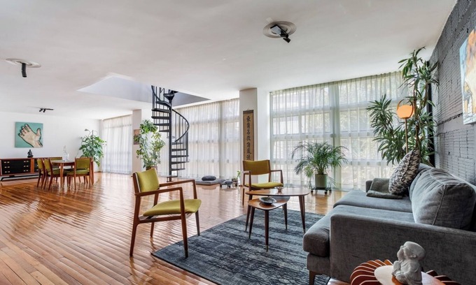 Escandon Apartment | 4BR Two-story Apartment Near Condesa